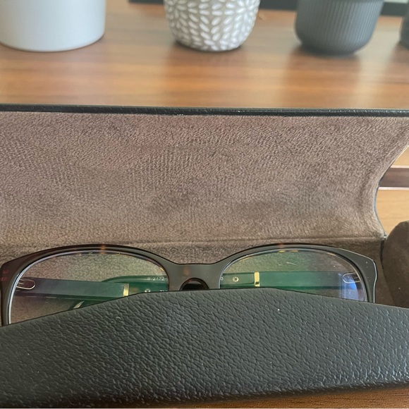 Authentic Burberry Spectacles with case 🤎Made in Italy 🫰 - Picture 7 of 9